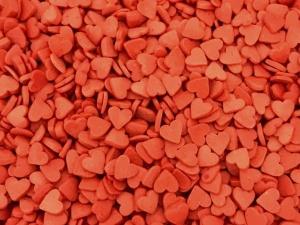 Сердечки красные крупные -50 гр