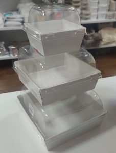 Коробка с пластиковым куполом 15*15*8 белая