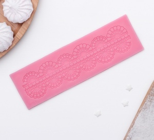 Коврик для айсинга 17х6,5х0,5 см "Рюши", цвет розовый