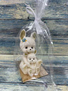 Фигурка из шоколадной глазури "Зайчиха с зайчонком2"