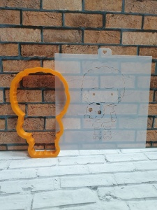 Трафарет+форма "Малыш-Футболист" 9см