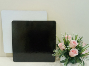 Подложка квадрат 17,5*17,5 черн.белая 1,8