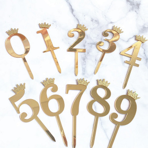 Акриловые топперы Цифры в ассортименте, 1 шт