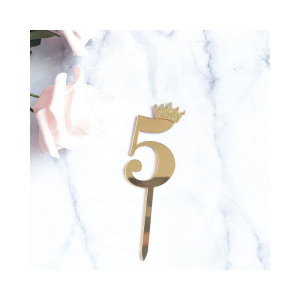 Акриловый топпер с короной цифра "5" золото